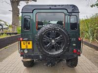 LAND ROVER DEFENDER 90