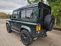 LAND ROVER DEFENDER 90