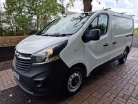 VAUXHALL VIVARO